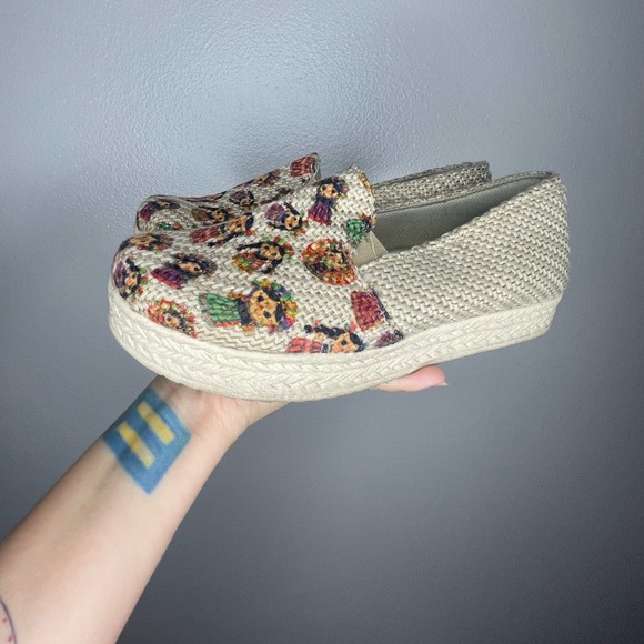 Mexican Burlap Artisian Hand Made Little Dolls Slip On Shoes Size 7.5 - Picture 4 of 7